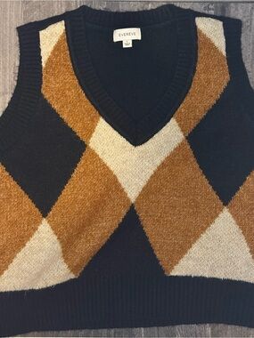 Evereve Women’s Black, Tan and Cream Argyle V-Neck Sweater Vest